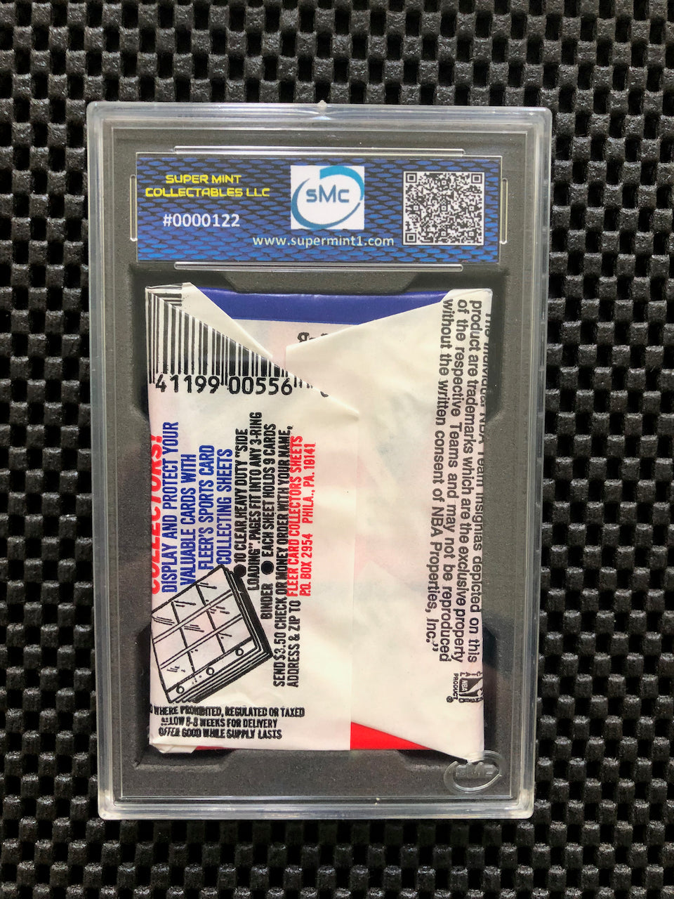 1989 FLEER BASKETBALL WAX PACK (MALONE STICKER-TOP) SMC 8
