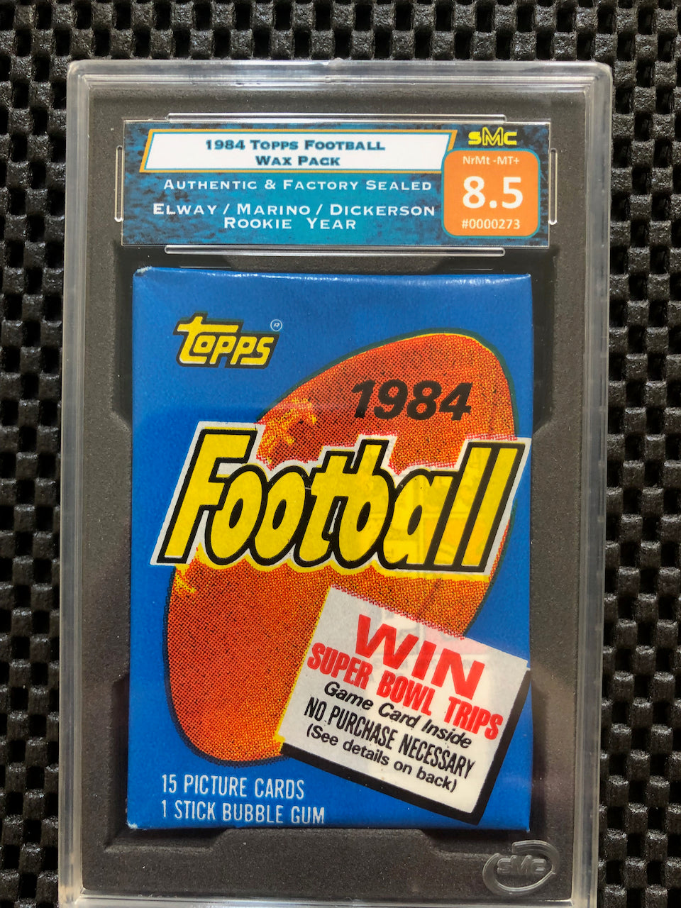 1984 TOPPS FOOTBALL WAX PACK SMC 8.5